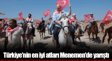 Türkiye'nin en iyi atları Menemen'de yarıştı