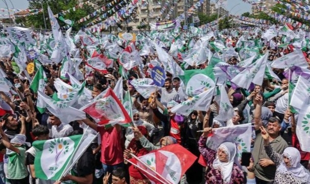 Yeşil Sol Parti’de eş başkanlık için hangi iki isim öne çıkıyor?