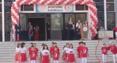 29 Ekim gösterisinde tepki çeken görüntü! İl Milli Eğitim inceleme başlattı