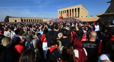 Anıtkabir'de ziyaretçi rekoru kırıldı
