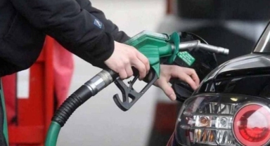 Benzine zam geldi