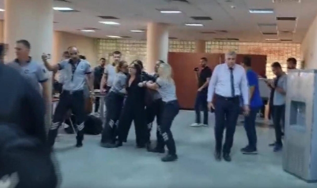 DEÜ Öğrencileri Dayanışması: Öğrencilerin gerçek sorunlarıyla ilgilenilsin