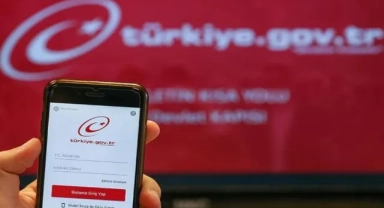 E-Devlet'e "EYT" dopingi