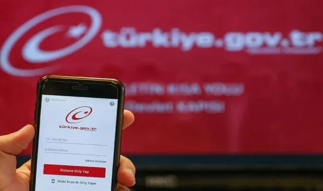 E-Devlet'e "EYT" dopingi