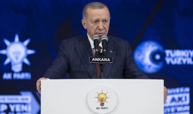 Erdoğan, AKP Genel Başkanlığına yeniden seçildi
