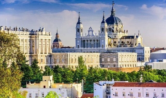 Gezip para saçıyorlar