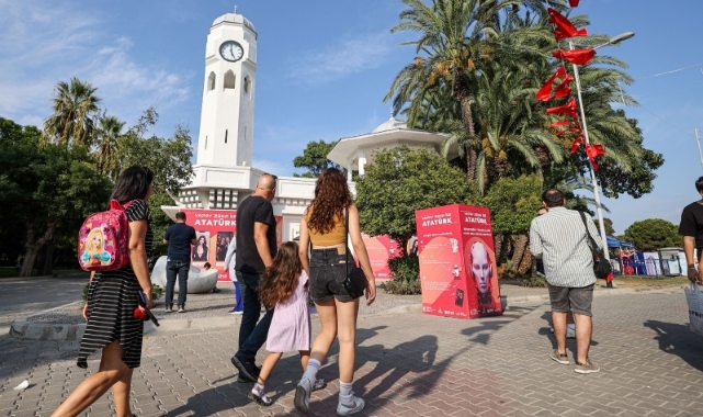 Kenan Doğulu İkinci Yüzyıl Marşı’nı İzmirlilerle birlikte söyleyecek