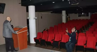 Kılıçdaroğlu'na böyle rakip oldu! Boş salonda adaylık açıklaması