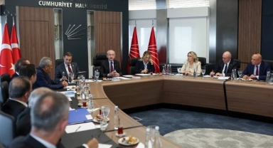 Kılıçdaroğlu, partili milletvekilleriyle bir araya geldi