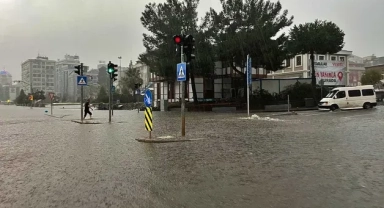 Meteorolojiden sel ve heyelan uyarısı