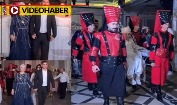 Oğullarını tahtta yeniçerilere taşıttılar: O sünneti görenler &quot;Sanki şehzade&quot; dedi