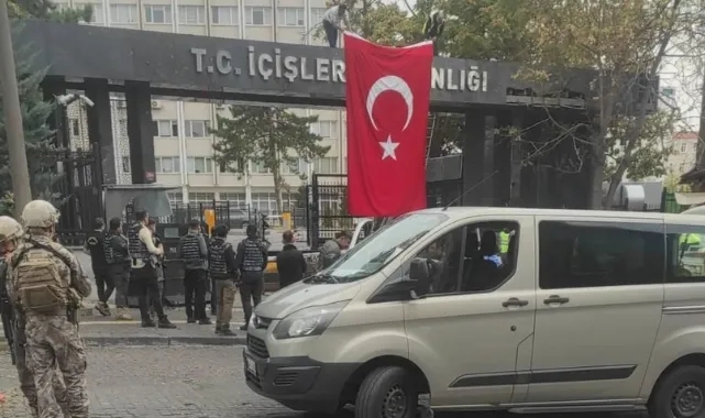 Saldırının düzenlendiği yere Türk bayrağı asıldı