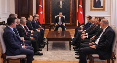 Süleyman Soylu'dan İçişleri Bakanı Yerlikaya'ya 'geçmiş olsun' ziyareti