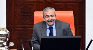 TBMM’yi yöneten başkanvekiline yurt dışı yasağı: Absürt, gülünecek durum