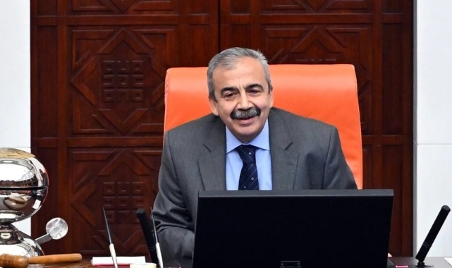 TBMM’yi yöneten başkanvekiline yurt dışı yasağı: Absürt, gülünecek durum