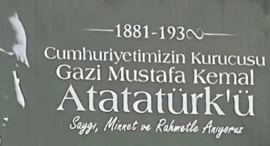 10 Kasım pankartında Atatürk'ün adını yanlış yazdılar