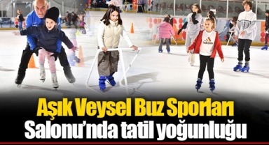 Aşık Veysel Buz Sporları Salonu’nda tatil yoğunluğu