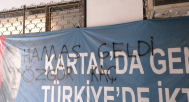 CHP binasına saldırı: İsrail eşittir CHP yazdılar