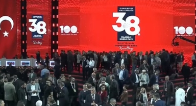 CHP'de kurultay heyecanı başladı! CHP Genel Başkanı kim olacak?