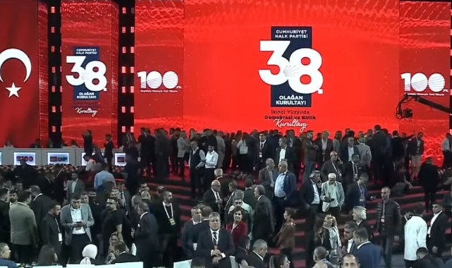 CHP'de kurultay heyecanı başladı! CHP Genel Başkanı kim olacak?
