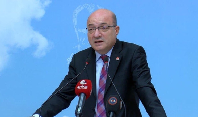 CHP Kurultayı'nda yarışacak olan İlhan Cihaner, adaylıktan çekildi