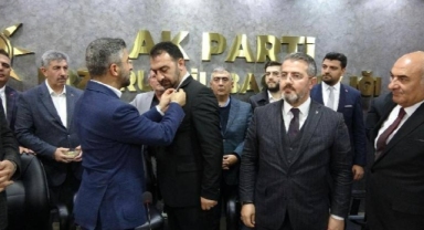 DEVA Partisi'nden istifa eden 800 kişi, AK Parti'ye katıldı