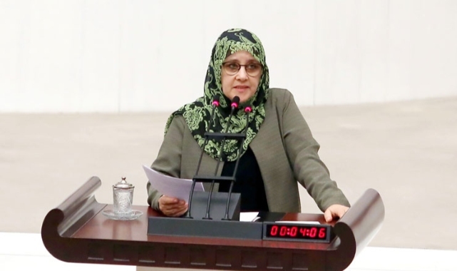 Eski HDP’li vekil Hüda Kaya, İstanbul Havalimanı’nda gözaltına alındı