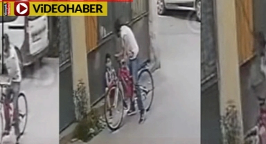 Görüntüler infial yarattı: 9 yaşındaki küçük çocuğa biber gazı sıktı