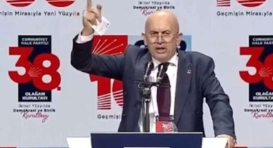 Kurultay'da tansiyon yükseldi: CHP'li Ümit Erkol'dan sert sözler!