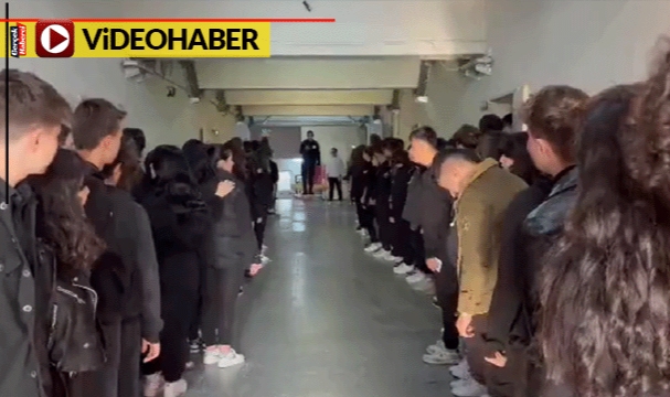 Öğrenciler izleyenleri duygulandırdı