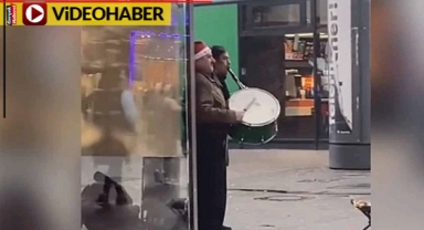 Ramazan davulcularından yılbaşı müziği