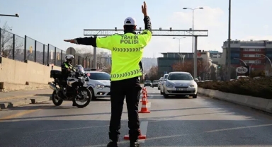 Rüşvet almakla suçlanan 39 polis tutuklandı