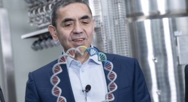 Uğur Şahin, kanser aşısı için 2030’u işaret etti
