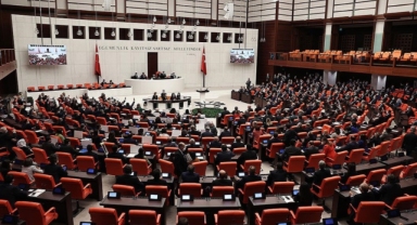 Yeni fon yeni bir kara delik
