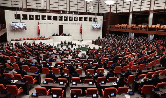 Yeni fon yeni bir kara delik