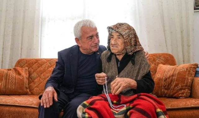 1919 doğumlu "Cumhuriyet anne" yılın son gününde hayatını kaybetti