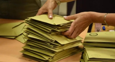 AK Parti, 6 büyükşehir için temayyül yoklaması yapacak