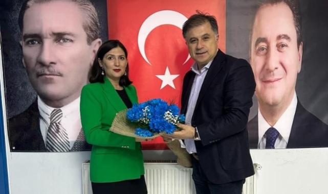 Buca'da Aybar Uygur, koltuğu devretti! Aday olması bekleniyor