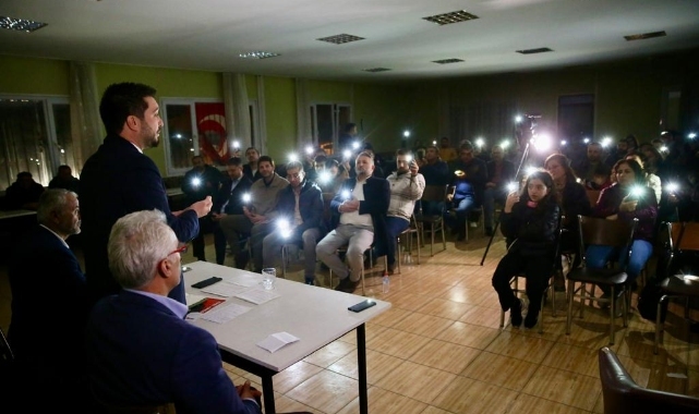 CHP'li Temiz'den telefon ışığında seçim çalışması
