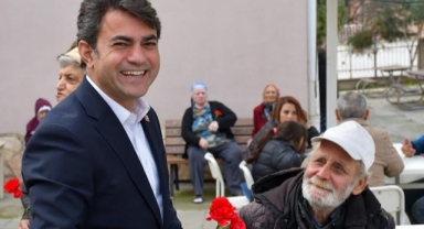 CHP'li Ulaş Aydın'dan huzurevine yeni yıl ziyareti