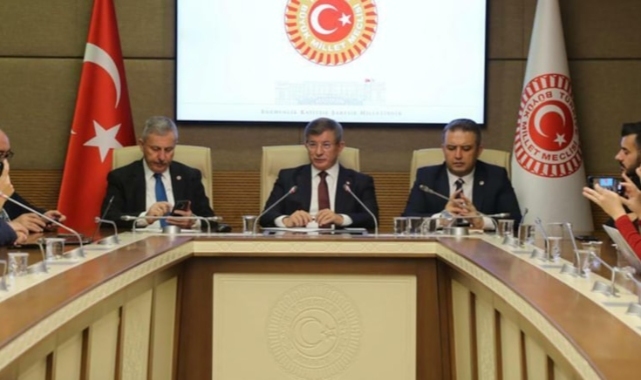 Davutoğlu: Asla dememeyi öğrendim, her partiyle görüşürüz