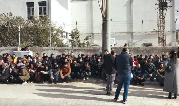 Diyarbakır'da sendikaya üye olan 60 işçi işten çıkarıldı