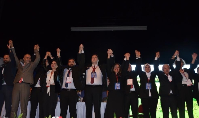 DP İzmir İl Başkanı Demirbaş güven tazeledi