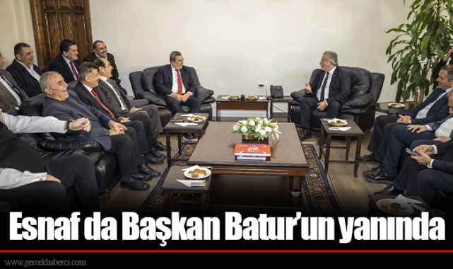 Esnaf da Başkan Batur’un yanında