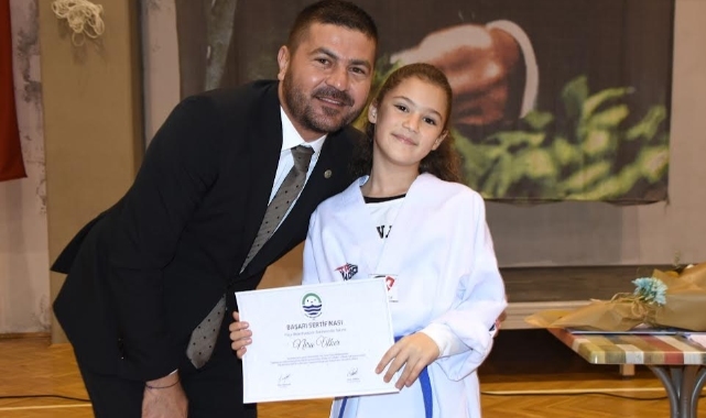 Foçalı taekwondocular yılsonu etkinliklerinde buluştu