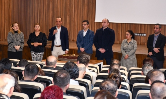 Huzurevinde yeni yıl kutlaması