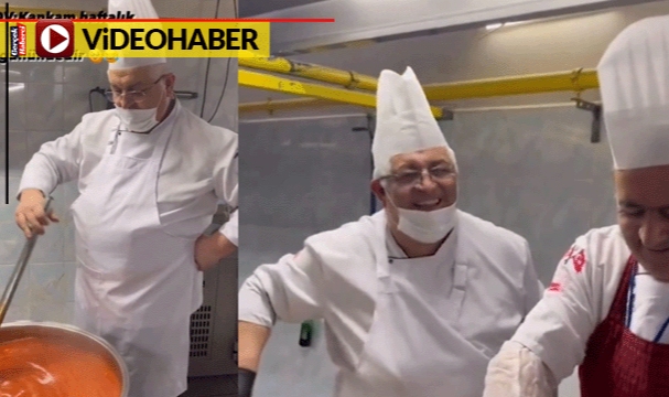 İş arkadaşıyla çalışmayı özleyen aşçının o videosu gündem oldu