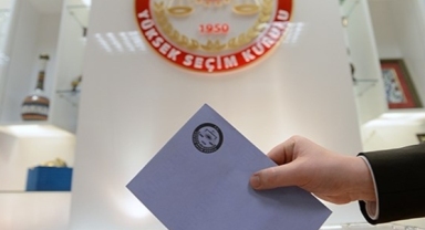 İzmir'de Soyer, Antalya'da Uysal önde