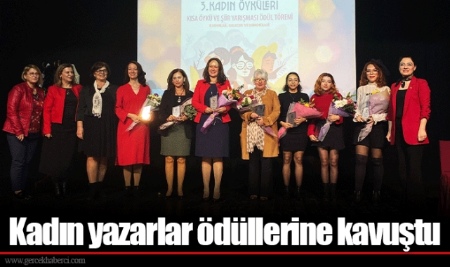 Kadın yazarlar ödüllerine kavuştu