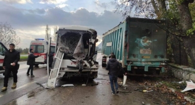 Manisa'da facia gibi kaza: 5'i ağır 17 yaralı